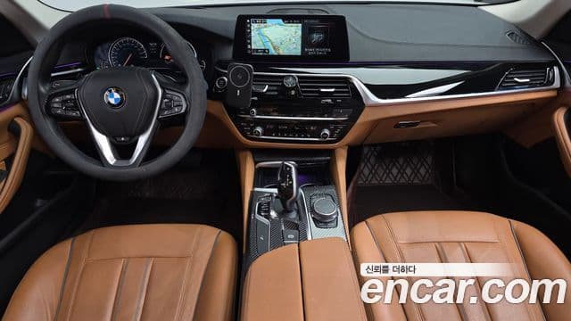 BMW 5 Series 2018 — Şəkil 7/20