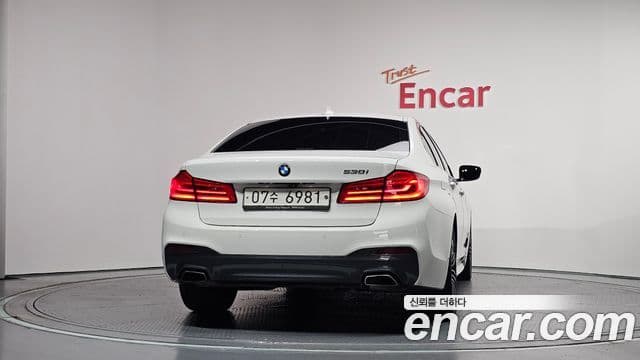 BMW 5 Series 2018 — фото 4 из 20