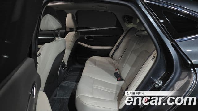 Hyundai Sonata 2021 — фото 12 из 20