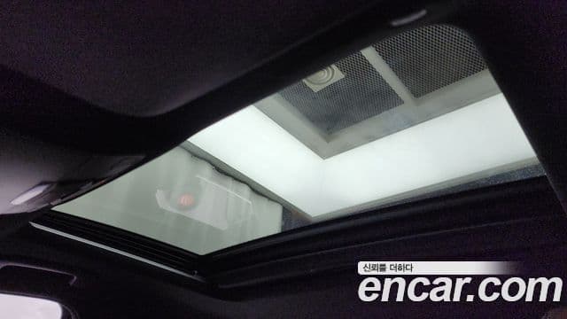 Mercedes-Benz E-Class 2023 — фото 18 из 20