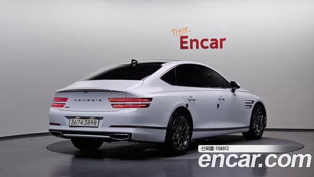 Genesis Electrified G80 2022 — фото 2 из 20