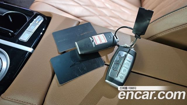 Genesis Electrified G80 2022 — фото 15 из 20