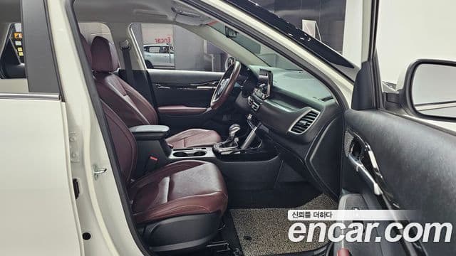 Kia Seltos 2021 — Şəkil 27/31