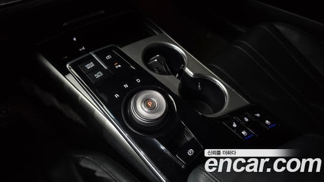 Kia K8 2022 — Şəkil 8/13