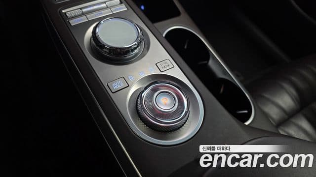Genesis GV70 2021 — фото 9 из 20