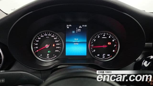 Mercedes-Benz C-Class 2019 — Şəkil 9/20