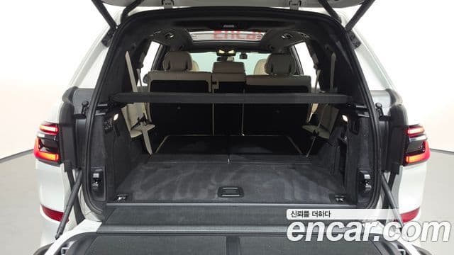 BMW X7 2025 — Photo 33/37