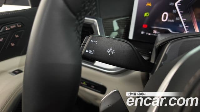 BMW X7 2025 — Photo 28/37