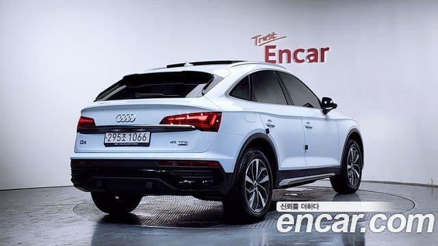 Audi Q5 2023 — фото 2 из 20