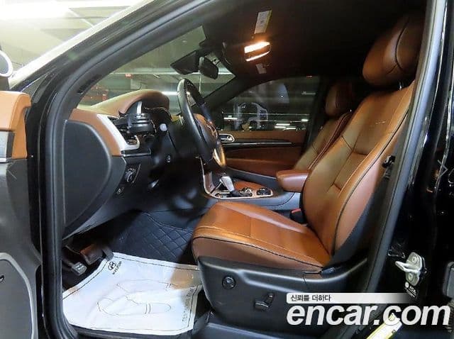 Jeep Grand Cherokee 2021 — фото 6 из 20
