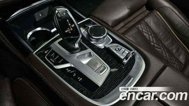BMW 7 Series 2018 — фото 9 из 20