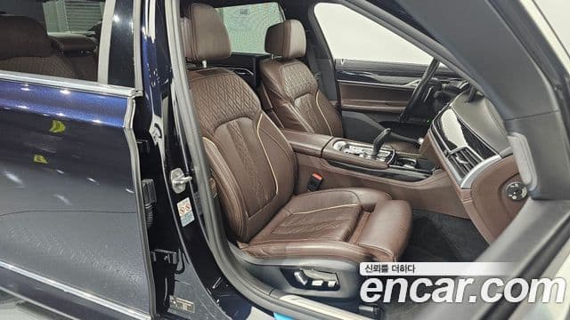 BMW 7 Series 2018 — Şəkil 12/20