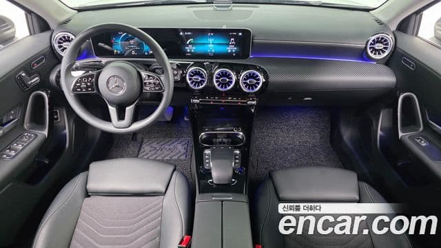 Mercedes-Benz A-Class 2020 — фото 9 из 20