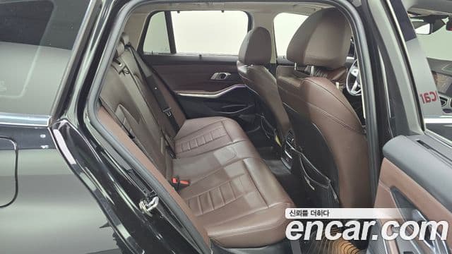 BMW 3 Series 2022 — фото 20 из 20