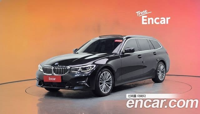 BMW 3 Series 2022 — фото 1 из 20