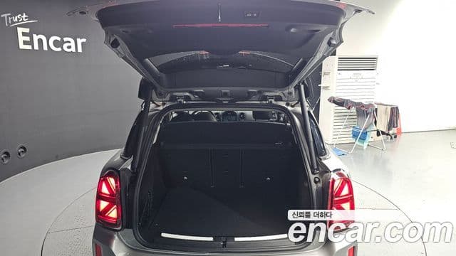 Mini Cooper Countryman 2023 — ფოტო 20/20