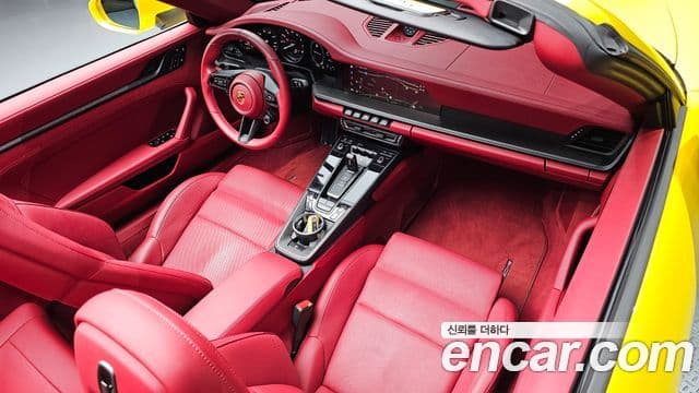 Porsche 911 2023 — ფოტო 18/20