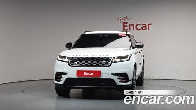 Land Rover Range Rover Velar 2022 — ფოტო 3/20