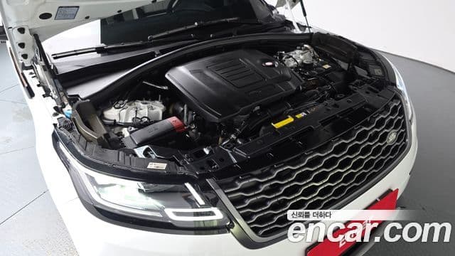 Land Rover Range Rover Velar 2022 — ფოტო 6/20