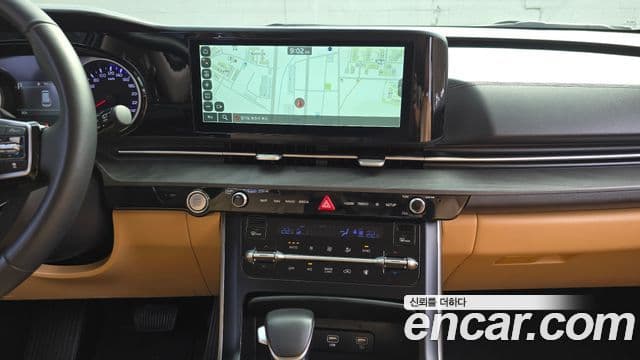 Kia Carnival 2023 — Şəkil 14/20