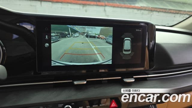 Kia Carnival 2023 — фото 15 из 20