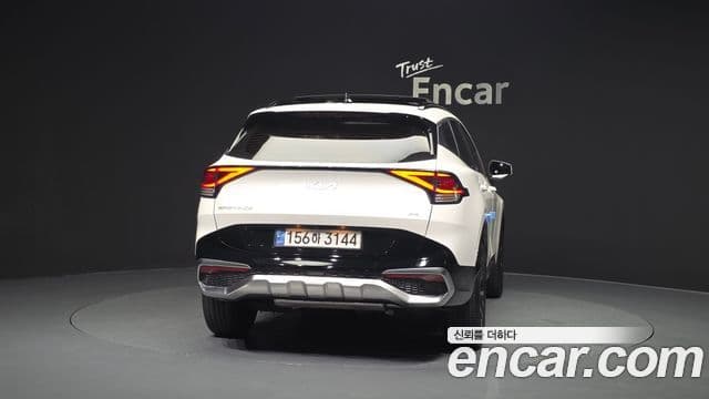 Kia Sportage 2022 — ფოტო 4/20