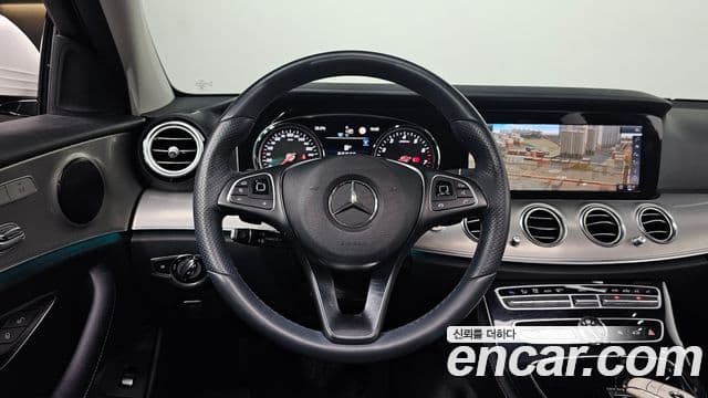 Mercedes-Benz E-Class 2018 — Şəkil 13/20