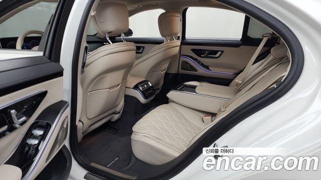 Mercedes-Benz S-Class 2023 — Photo 19/33