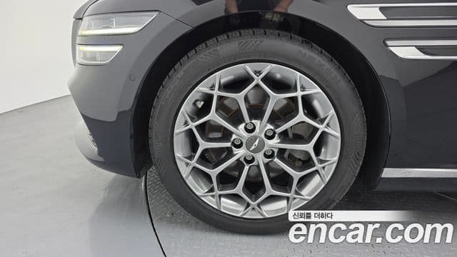 Genesis Electrified G80 2021 — фото 5 из 20