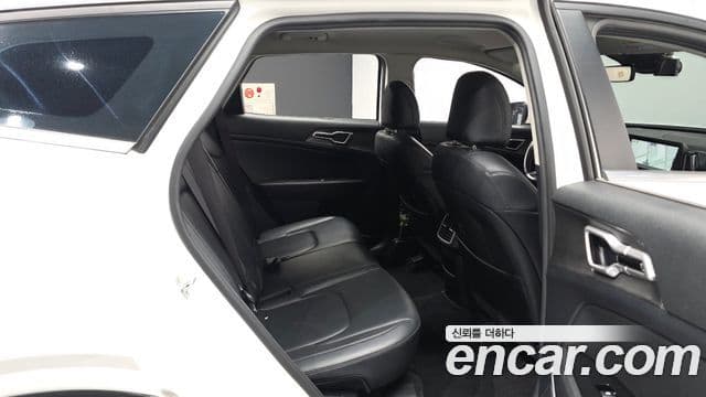 Kia Sportage 2022 — фото 12 из 20