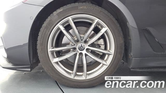 BMW 5 Series 2018 — фото 5 из 20