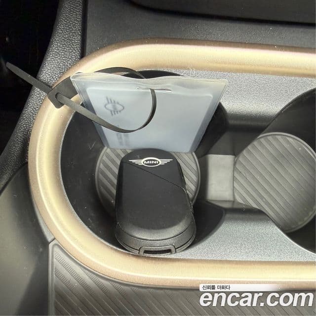 Mini Cooper S Countryman 2026 — Şəkil 14/15