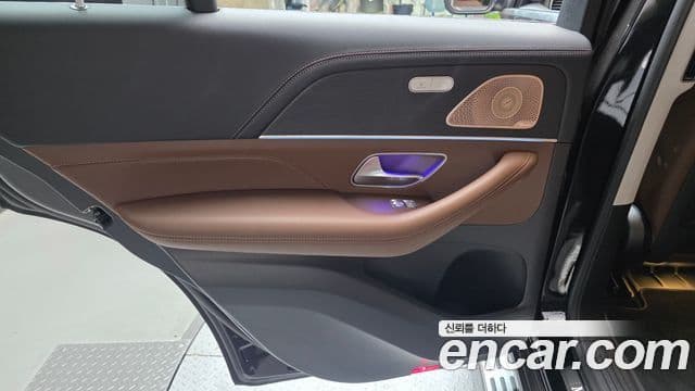 Mercedes-Benz GLE-Class 2025 — Photo 29/30