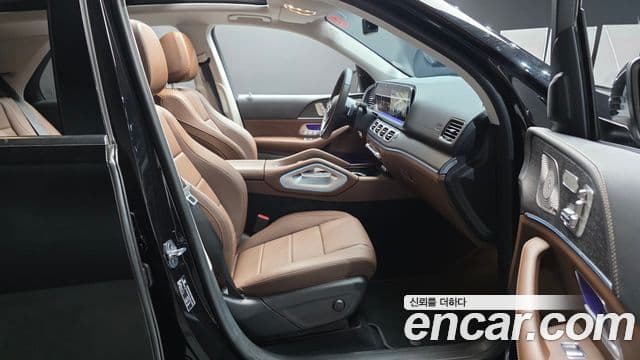 Mercedes-Benz GLE-Class 2025 — Photo 20/30
