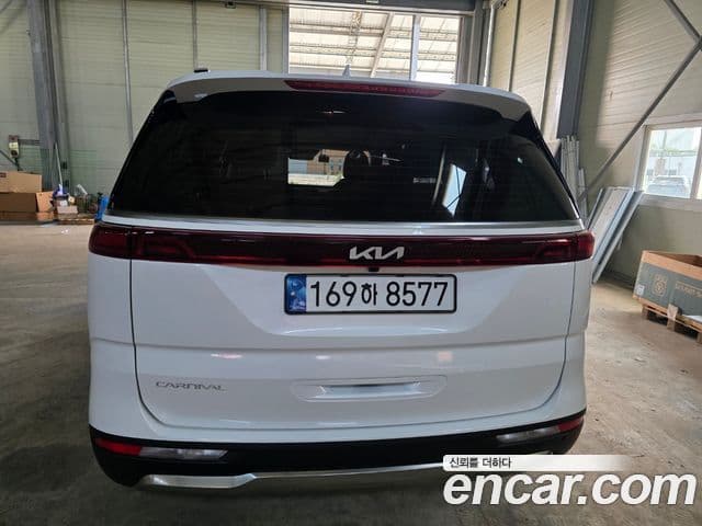 Kia Carnival 2022 — фото 4 из 12