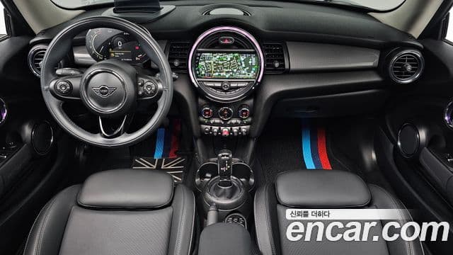 Mini Cooper 2021 — фото 7 из 20