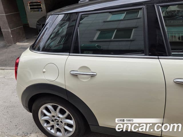 Mini Cooper 2019 — Photo 4/8