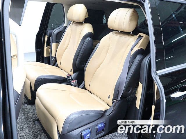 Kia Carnival 2021 — Şəkil 10/20