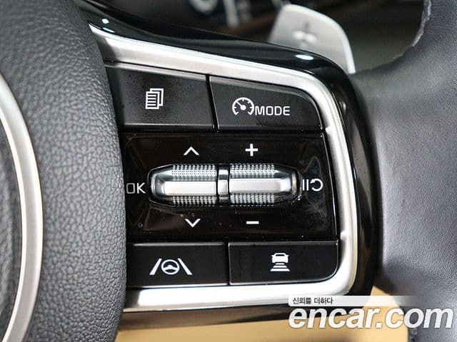 Kia Carnival 2021 — Şəkil 16/20