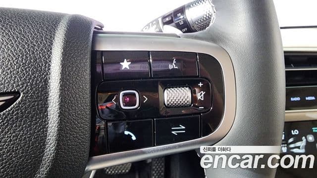 Genesis GV70 2025 — фото 16 из 20