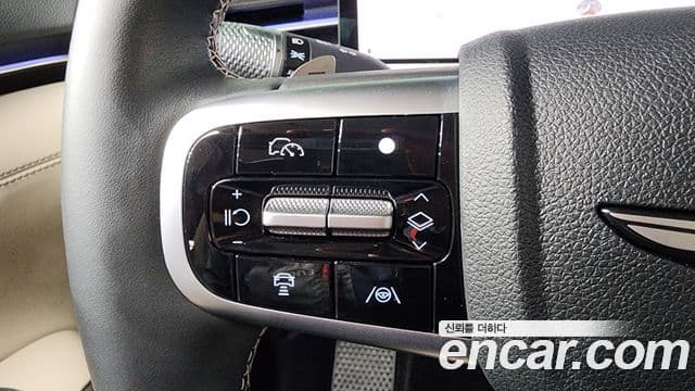 Genesis GV70 2025 — фото 17 из 20