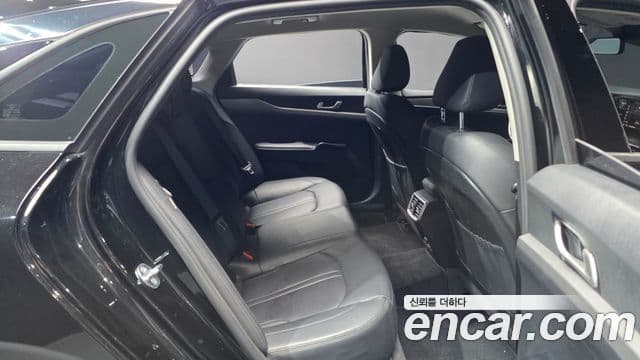 Kia K5 2023 — ფოტო 12/20