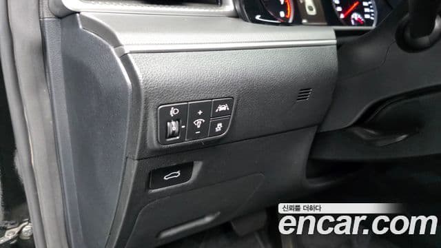 Kia K5 2023 — фото 17 из 20