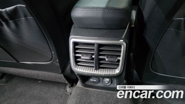 Kia K5 2023 — ფოტო 19/20