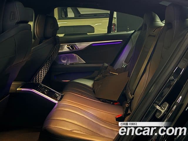 BMW 8 Series 2023 — ფოტო 7/10