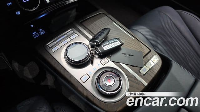 Genesis Electrified G80 2024 — фото 9 из 20