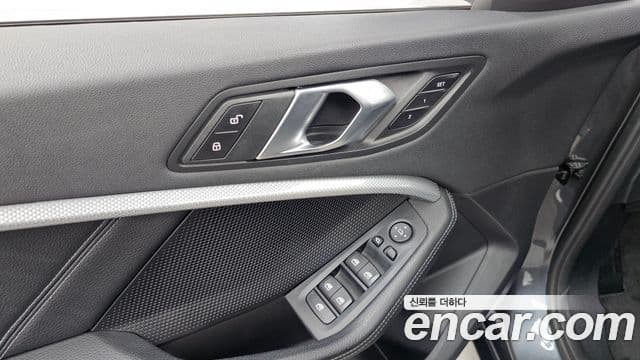 BMW 1 Series 2021 — ფოტო 19/20