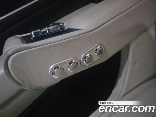 Cadillac Escalade 2023 — фото 11 из 20