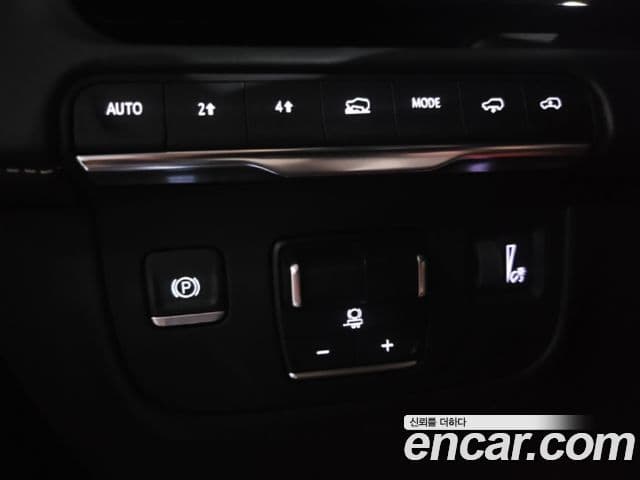 Cadillac Escalade 2023 — фото 17 из 20