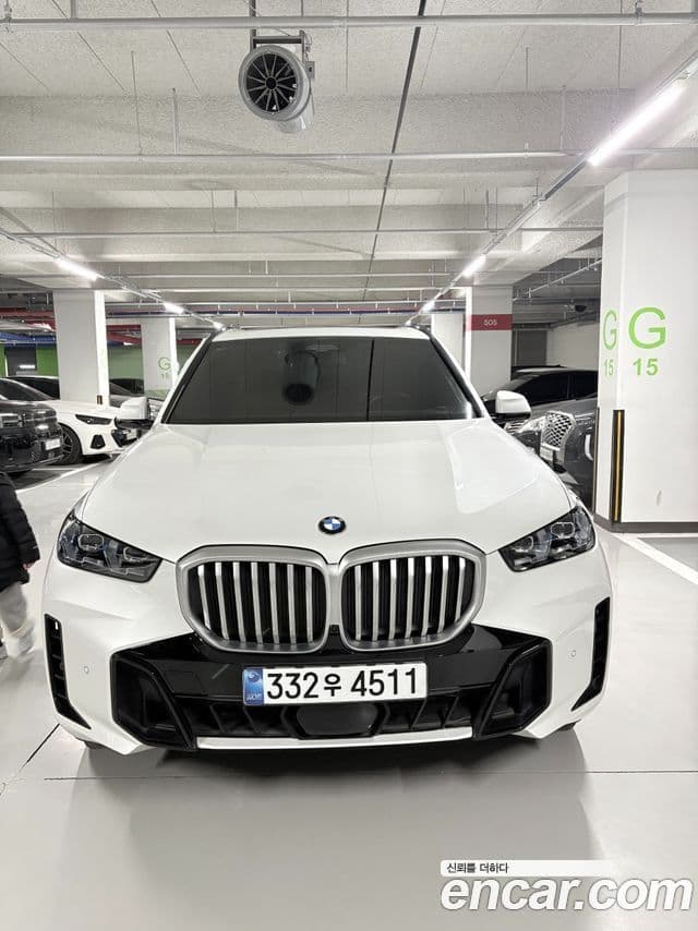 BMW X5 2025 — фото 8 из 9